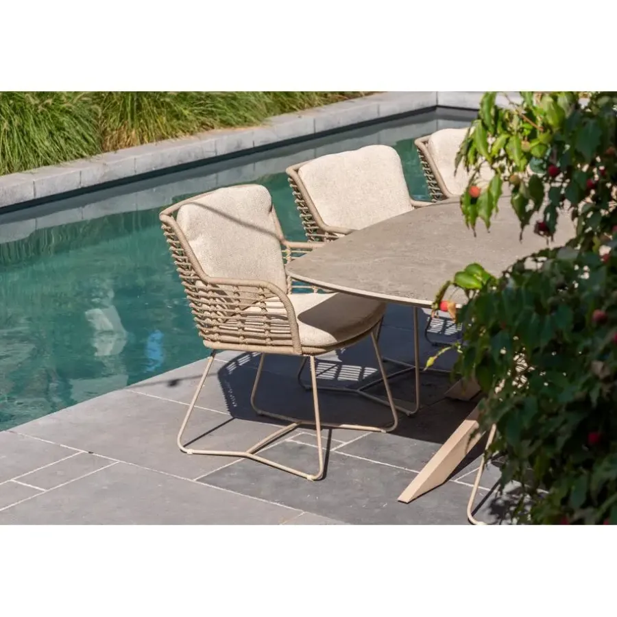 4-Seasons Outdoor 4 Seasons Fabrice lounge dining stoel - Latte
