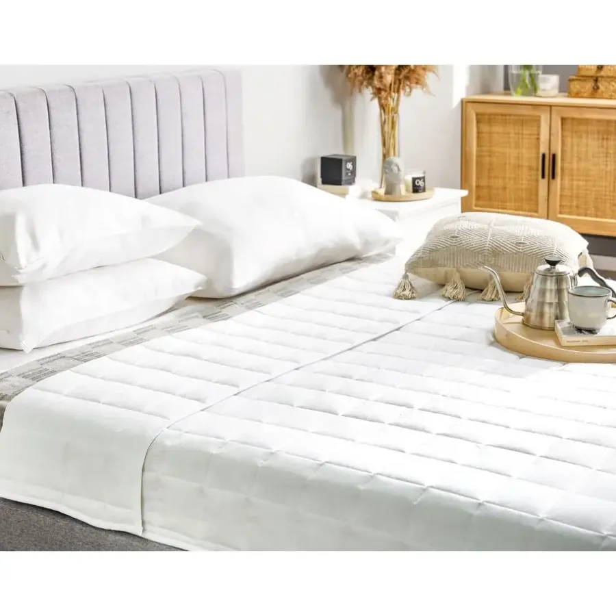 Beliani ANNAPURNA - Dekbed - Wit - 200 x 220 cm - Polyester