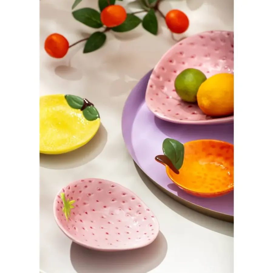 Borden-Leen Bakker Bordje Aardbei - roze - aardewerk - 5,5x13,5x14 cm