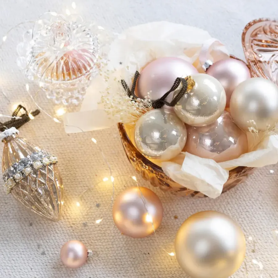 Kerstballen|Kerstdecoratie-Decoris Kerstballen set - 6x stuks - parel/champagne - 6 cm