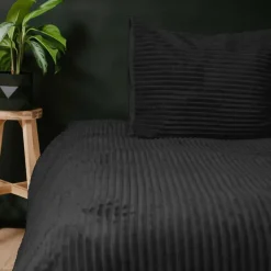 Sleeptime Dekbedovertrek Teddy Rib 240x220 – Fluweelzacht & Knus Design - Zwart