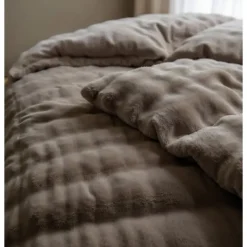 Sleeptime Dekbedovertrek 140x220 – Pompom Design & Warm Flanel Fleece - Taupe