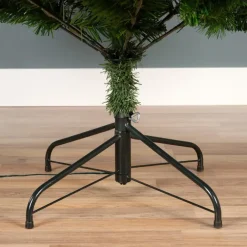 Kerstbomen-Everlands Kunst Kerstboom met verlichting - 210 cm