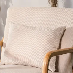 Nordlys Fauteuil van massief hout en beige stof