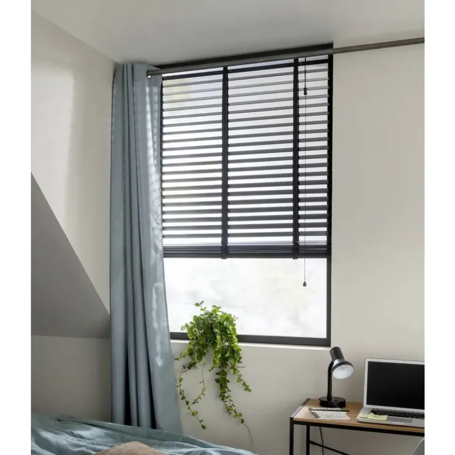 Houten Jaloezieën Kant En Klaar-Fenstr jaloezie hout 50 mm zwart - 120x180 cm