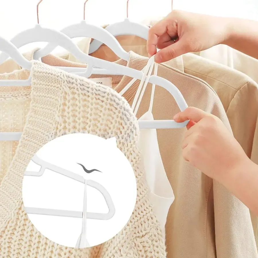 Merkloos Fluwelen kledinghangers, Set van 50, Antislip, Wit en Rosé Goud
