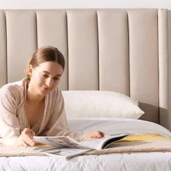 Emob Exclusive Gestoffeerd tweepersoonsbed Wallis - 140 x 200 cm - Met opberglades - Beige