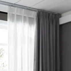 Merkloos Gordijnrail - uitschuifbaar - van 145 tot 270 cm - aluminium - gebroken wit