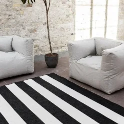 Eva Interior Interieur05 Buitenkleed Stripes zwart/wit dubbelzijdig - 230 x 160 cm