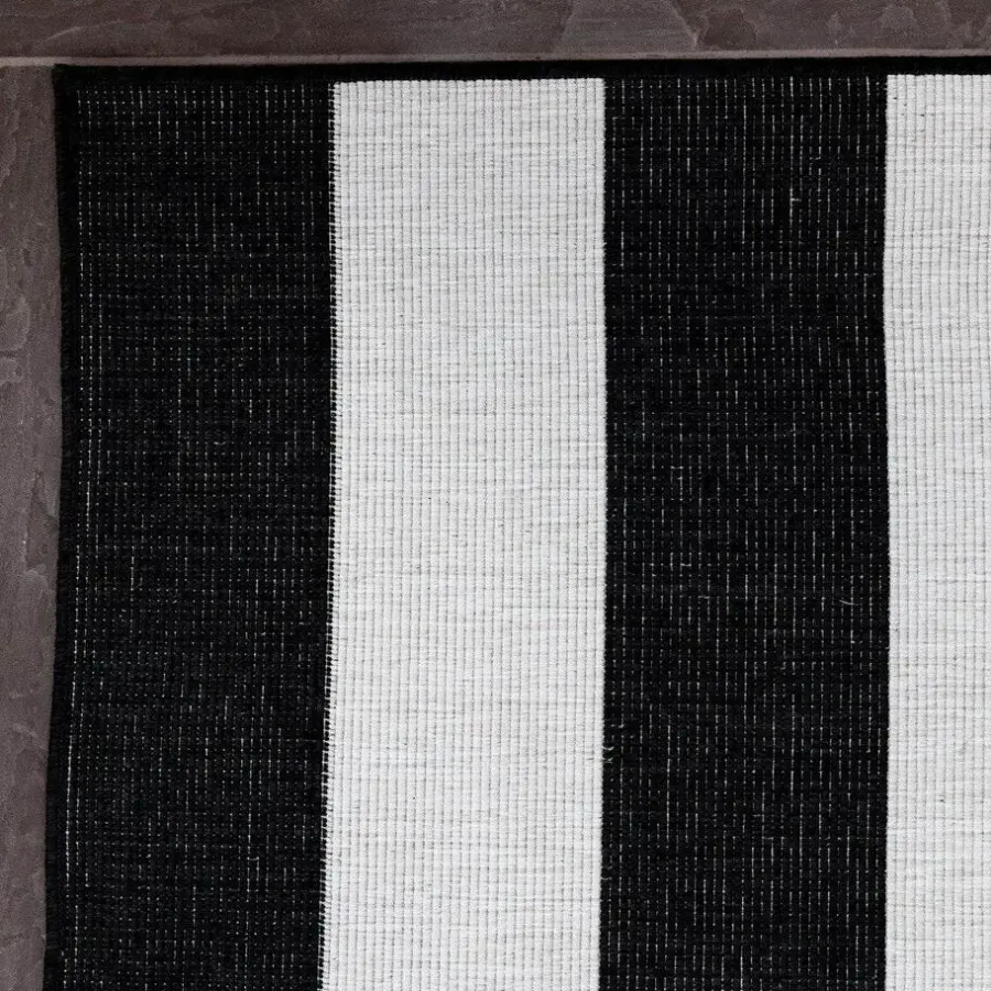 Eva Interior Interieur05 Buitenkleed Stripes zwart/wit dubbelzijdig - 230 x 160 cm