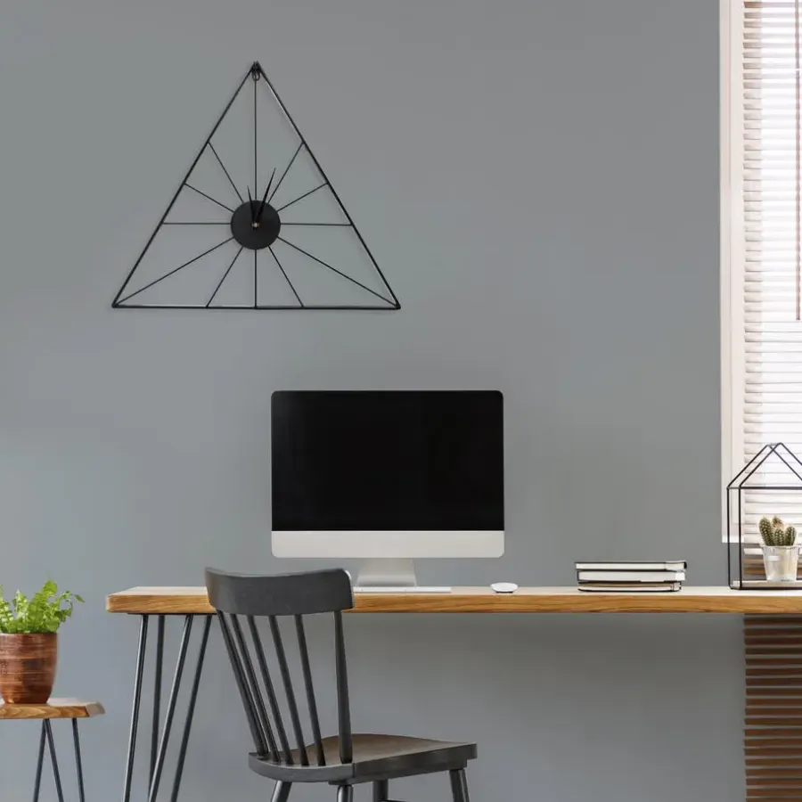 Art for the Home Klok - Luxe Zwarte Driehoek Hangende Klok