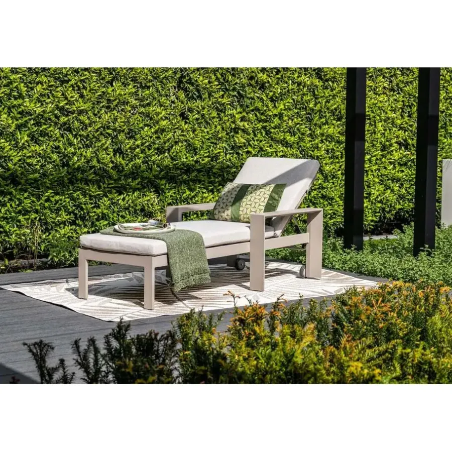 Ligbedden-Garden Impressions Levanto ligbed - taupe - valley sand