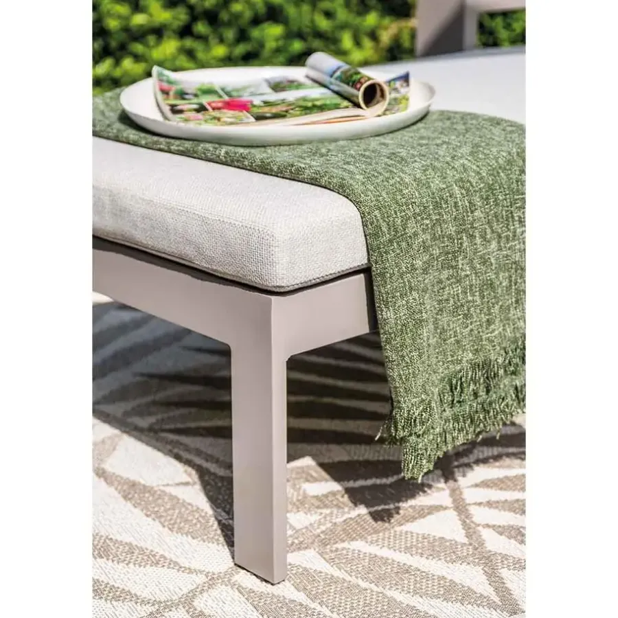 Ligbedden-Garden Impressions Levanto ligbed - taupe - valley sand