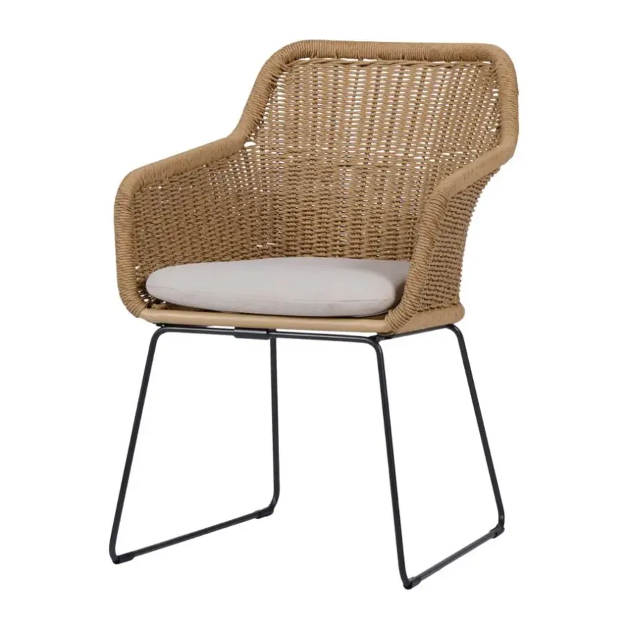 Tuinstoelen-Leen Bakker Lisomme Loki Rotan Tuinstoel Naturel - Met Zitkussen