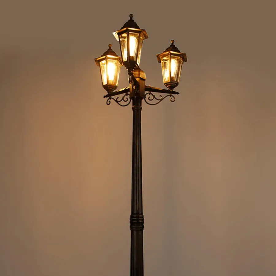 QAZQA staande buitenlampen new haven goudkleurig e27