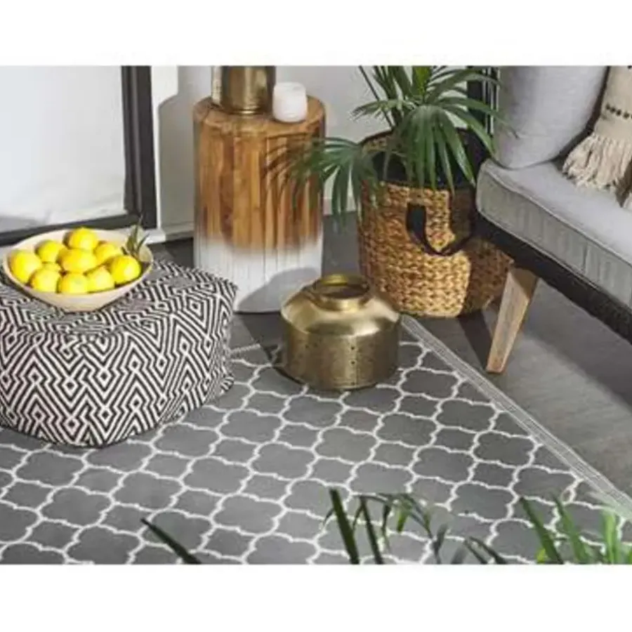 Beliani SURAT - Outdoor kleed - Grijs - 120 x 180 cm - Polypropyleen