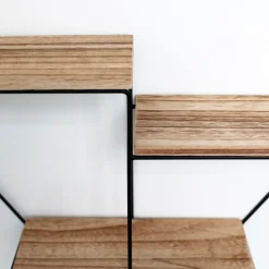 Wandrekken-IVOL Zwart metalen wandrek met 3 houten plankjes - Zeshoek - 48x55x10 cm